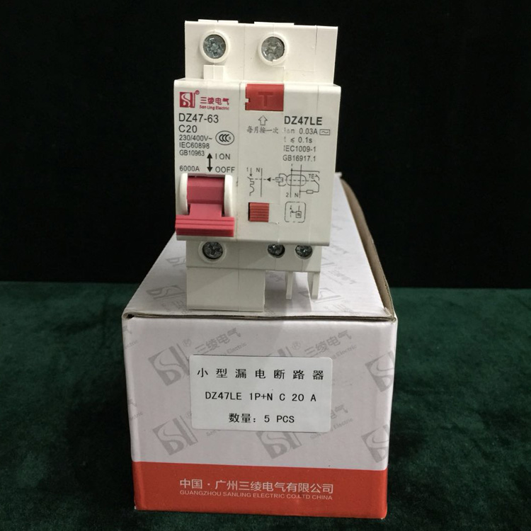 国产亚洲美日韩AV中文字幕无码成人