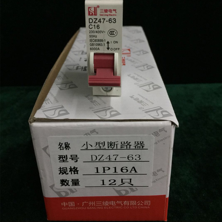 国产亚洲美日韩AV中文字幕无码成人