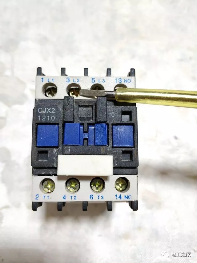 国产亚洲美日韩AV中文字幕无码成人