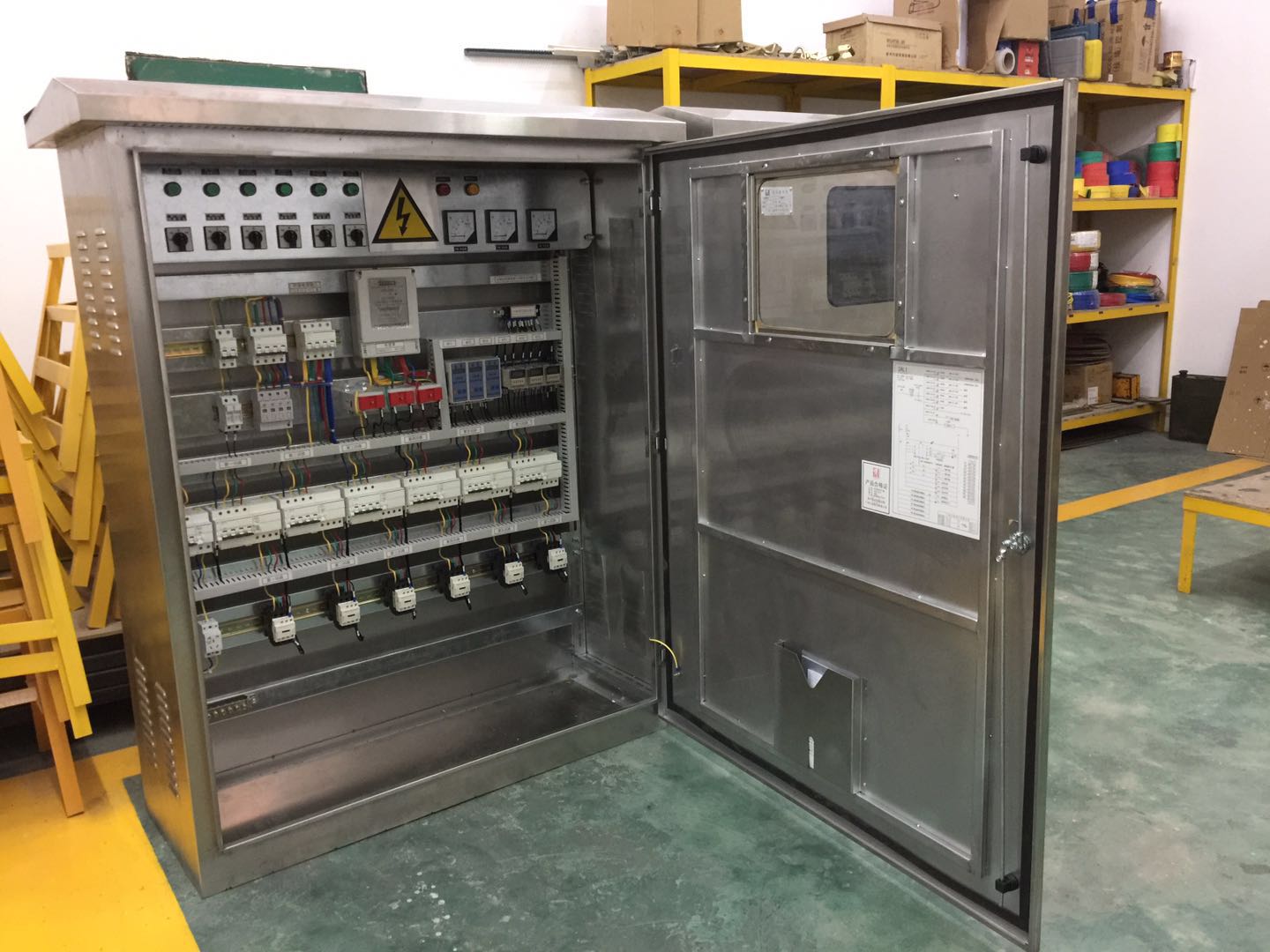 国产亚洲美日韩AV中文字幕无码成人